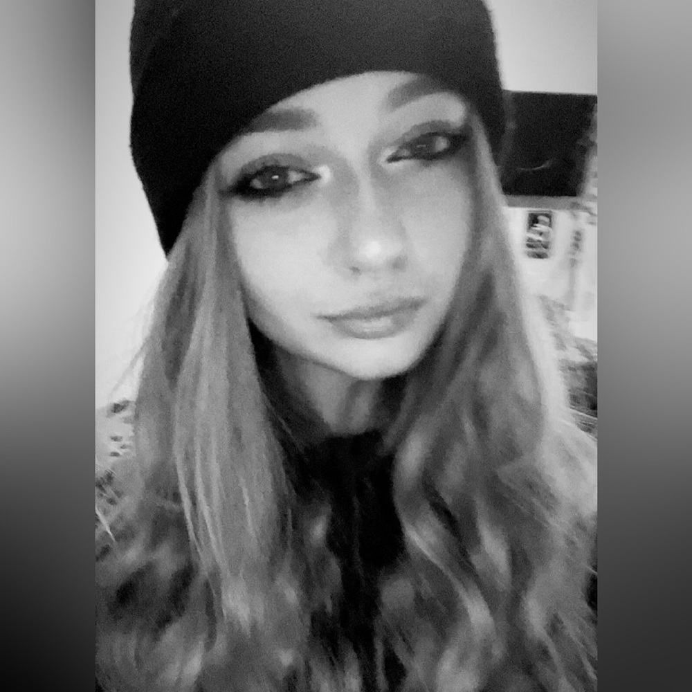 Meet your Posher, Tayler